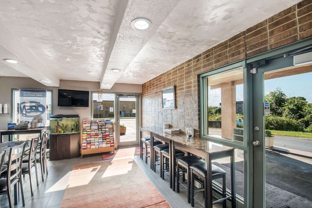 Econo Lodge Kearney - Liberty 2