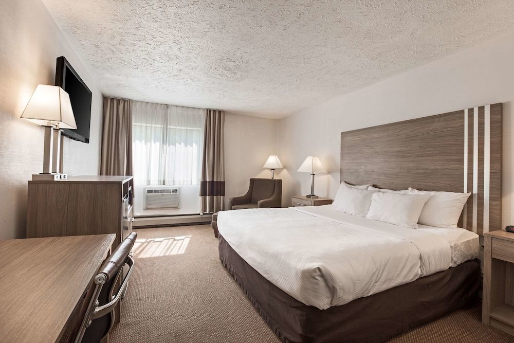 Quality Inn Petoskey Area 3