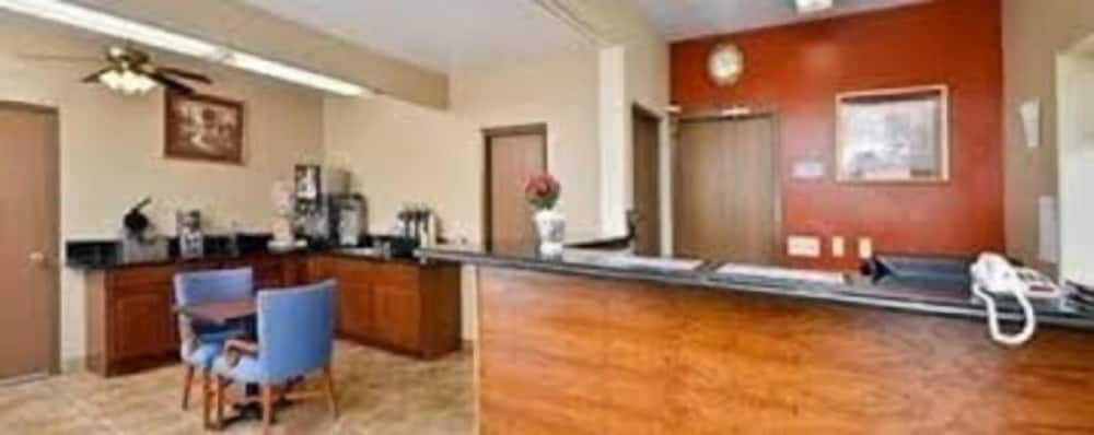 Riverton Inn & Suites 2