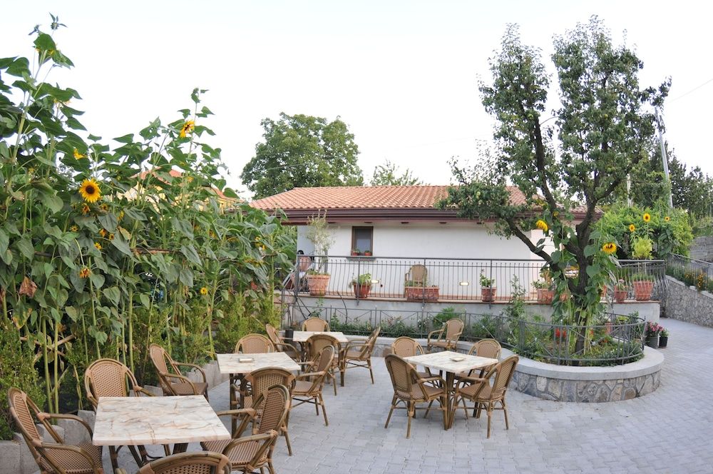 Rabbit -1 estrelas em Agerola