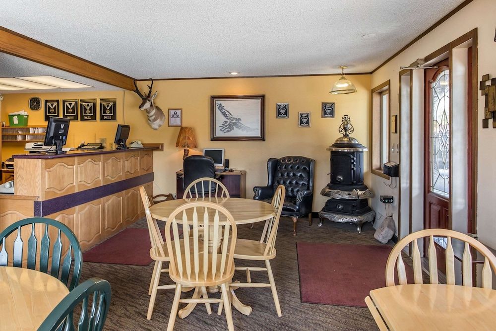 Rodeway Inn Pronghorn Lodge 2