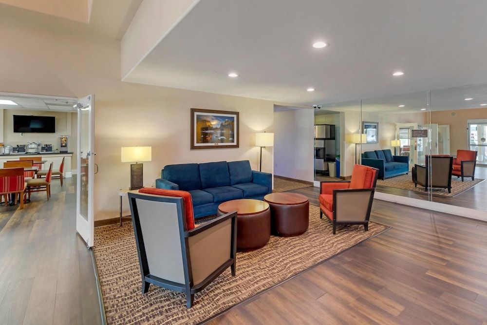 Comfort Suites Victorville-Hesperia 2
