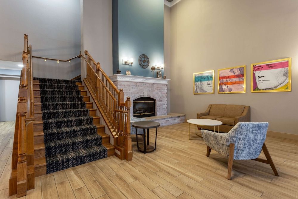 AmericInn by Wyndham Fulton Clinton 2