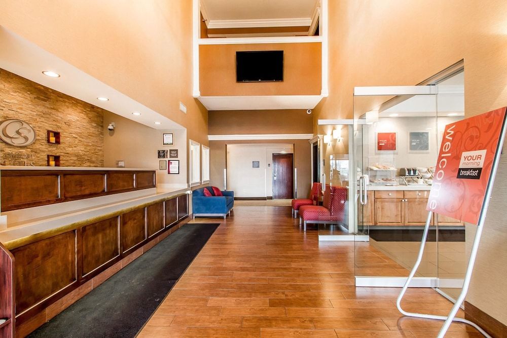 Comfort Suites Mattoon Area 3