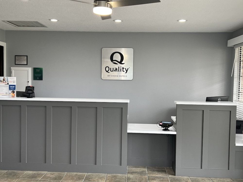 Quality Inn Lakefront 2