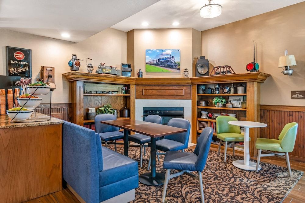 Comfort Inn Sedalia Station 2