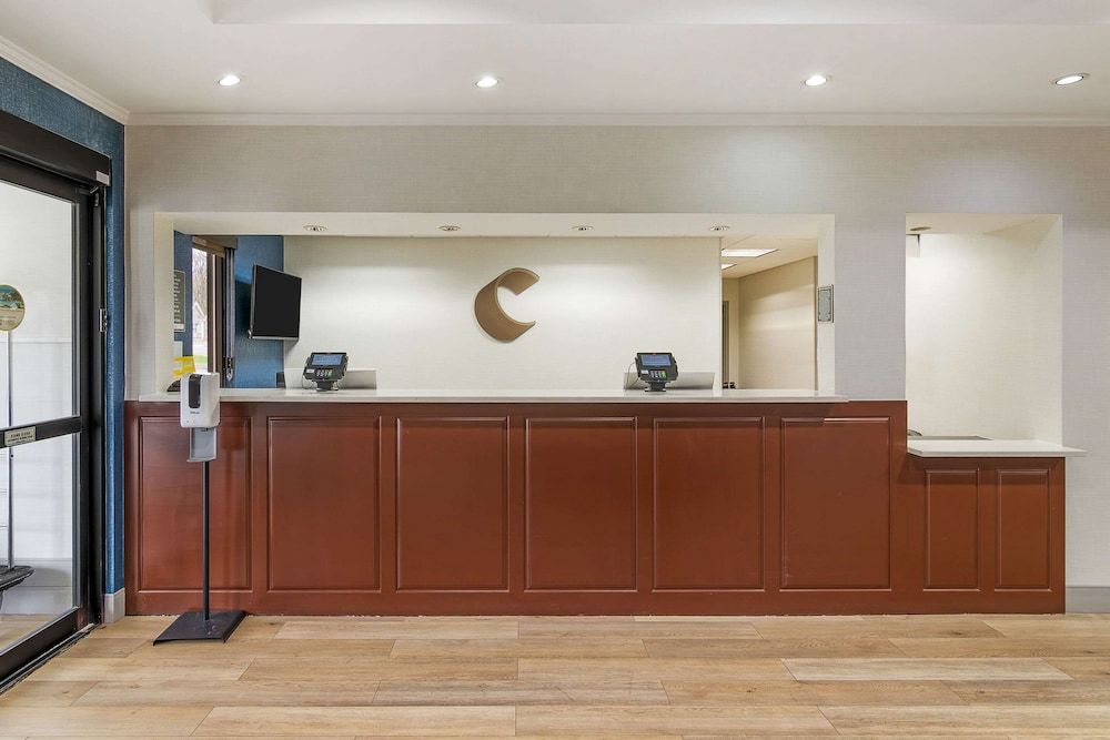 Comfort Inn Near Six Flags St. Louis 2