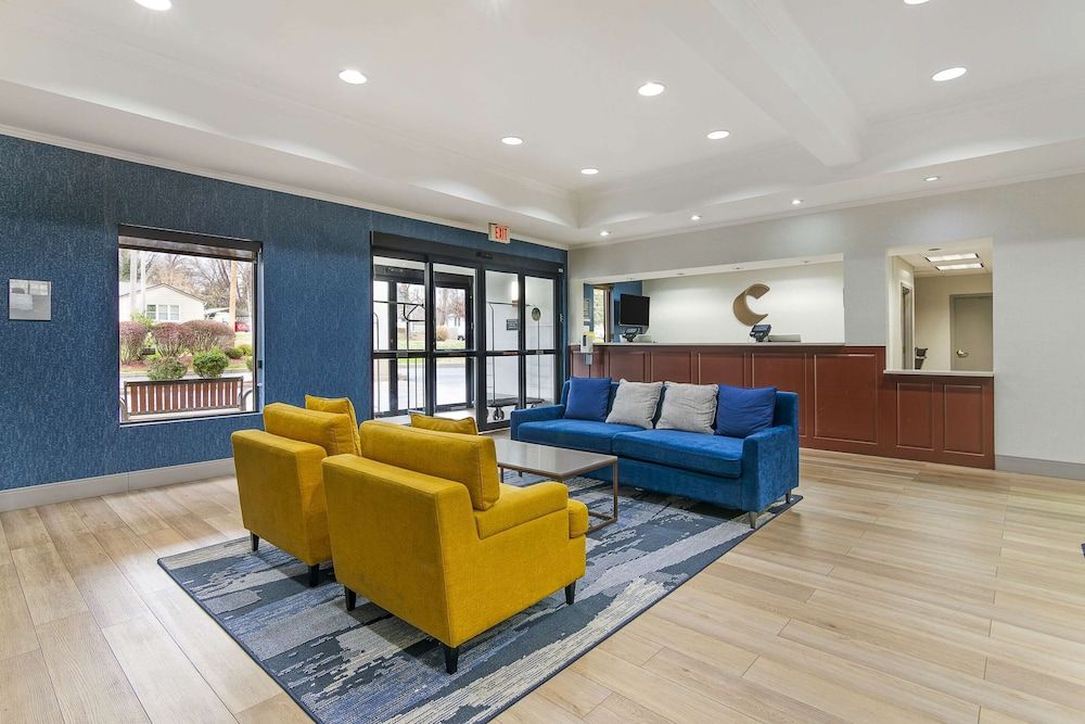 Comfort Inn Near Six Flags St. Louis 3