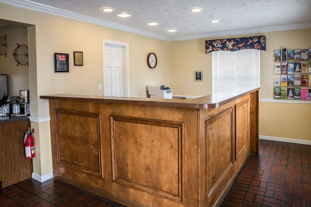 Econo Lodge Crystal Coast 3