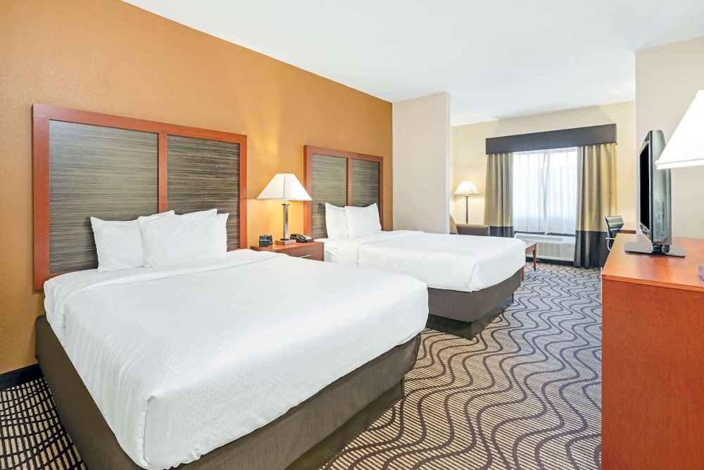 La Quinta Inn & Suites Oklahoma City-Midwest City 3