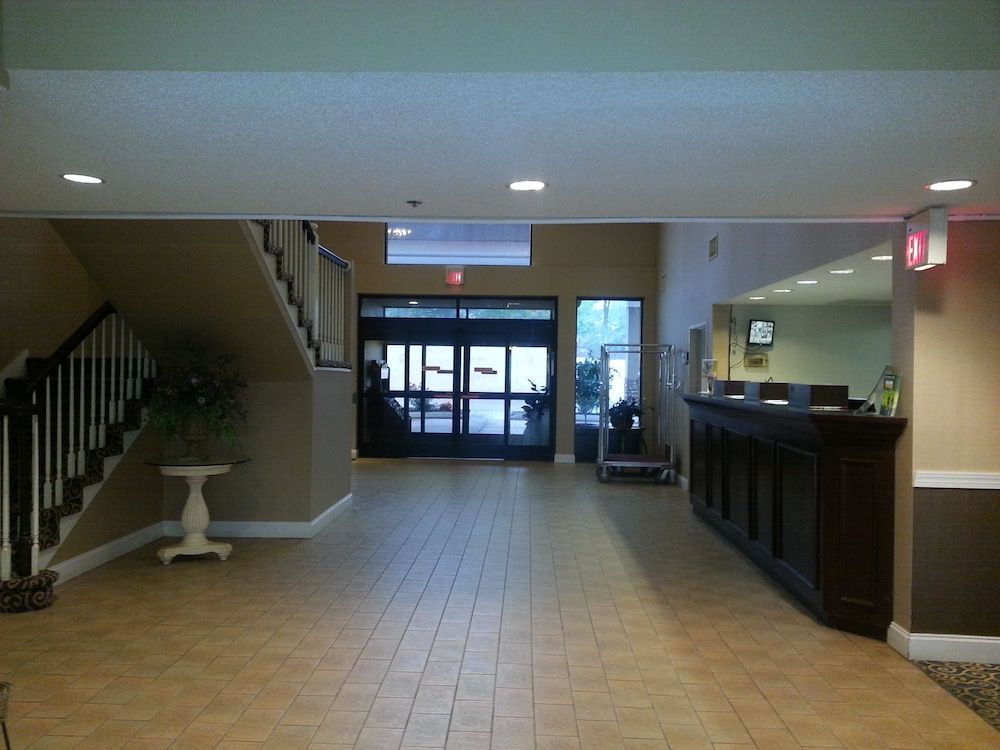 Quality Suites Morristown area 3