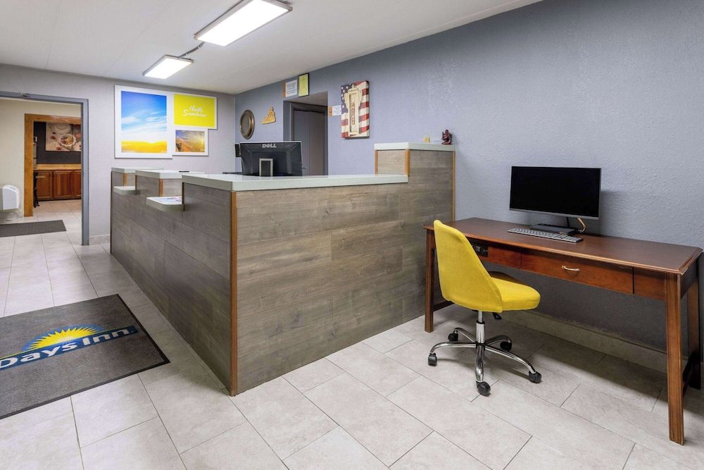 Days Inn by Wyndham Winchester North 3