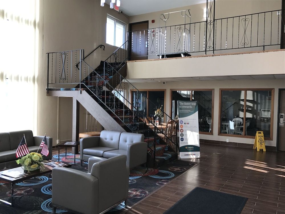 Econo Lodge Mississippi River area 3