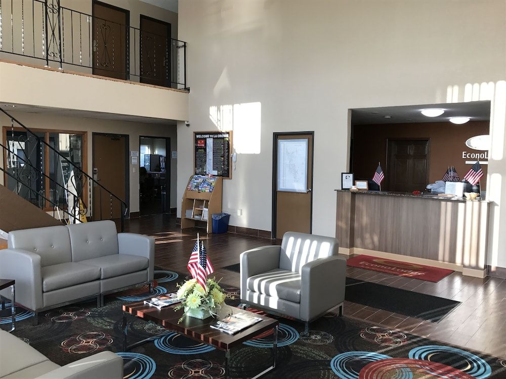 Econo Lodge Mississippi River area 2