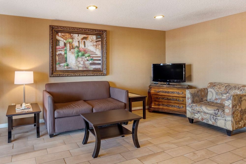 Quality Inn Russellville Area 3