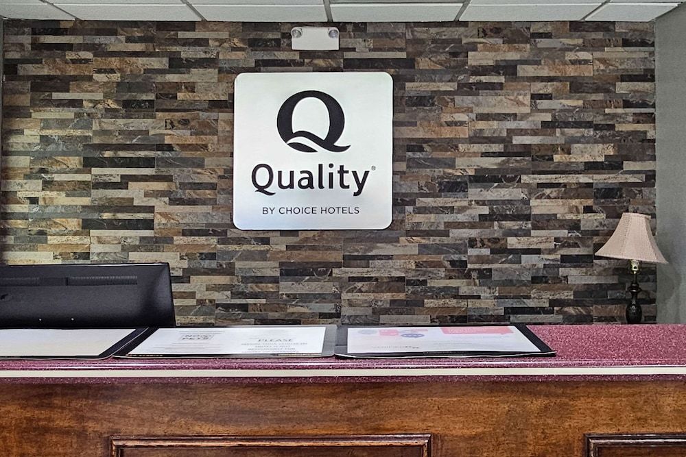 Quality Inn near Six Flags 3