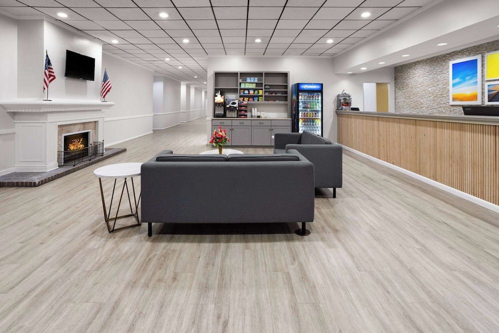 Days Inn by Wyndham Hinesville Near Fort Stewart 3