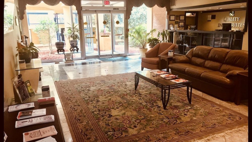 Quality Inn & Suites Conference Center Statesboro Historic District 3