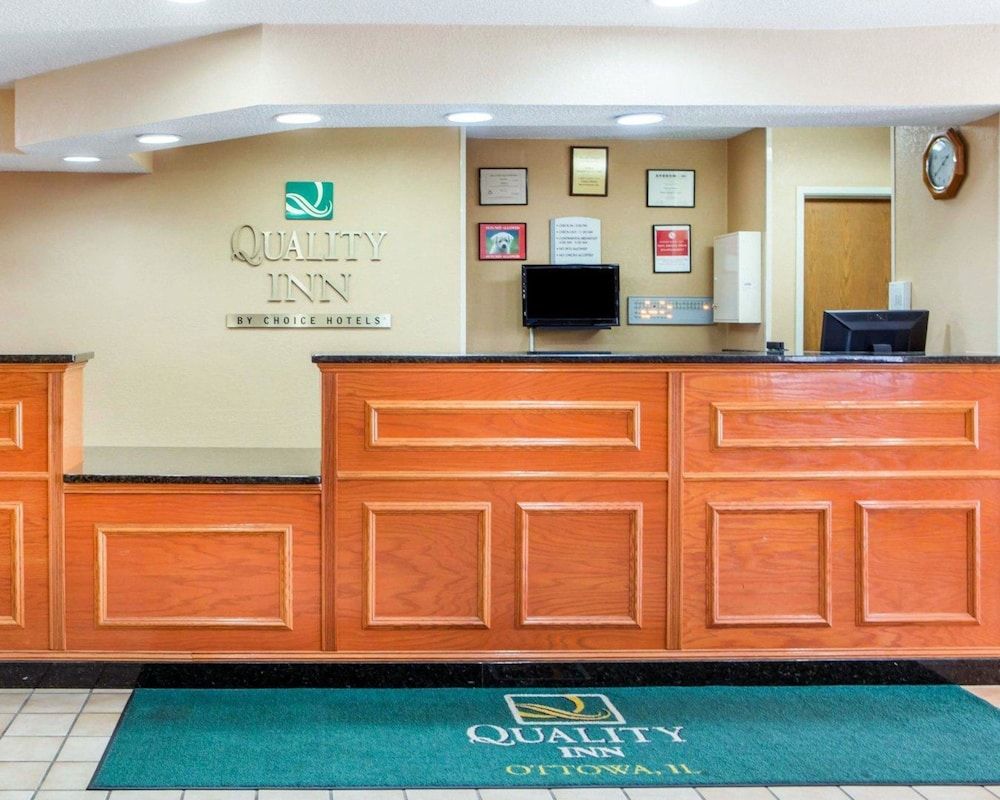 Quality Inn Ottawa near Starved Rock State Park 2
