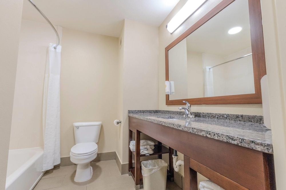 Comfort Inn Ottawa 3