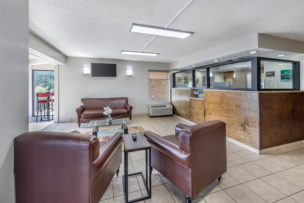 Quality Inn Glasgow Area 3