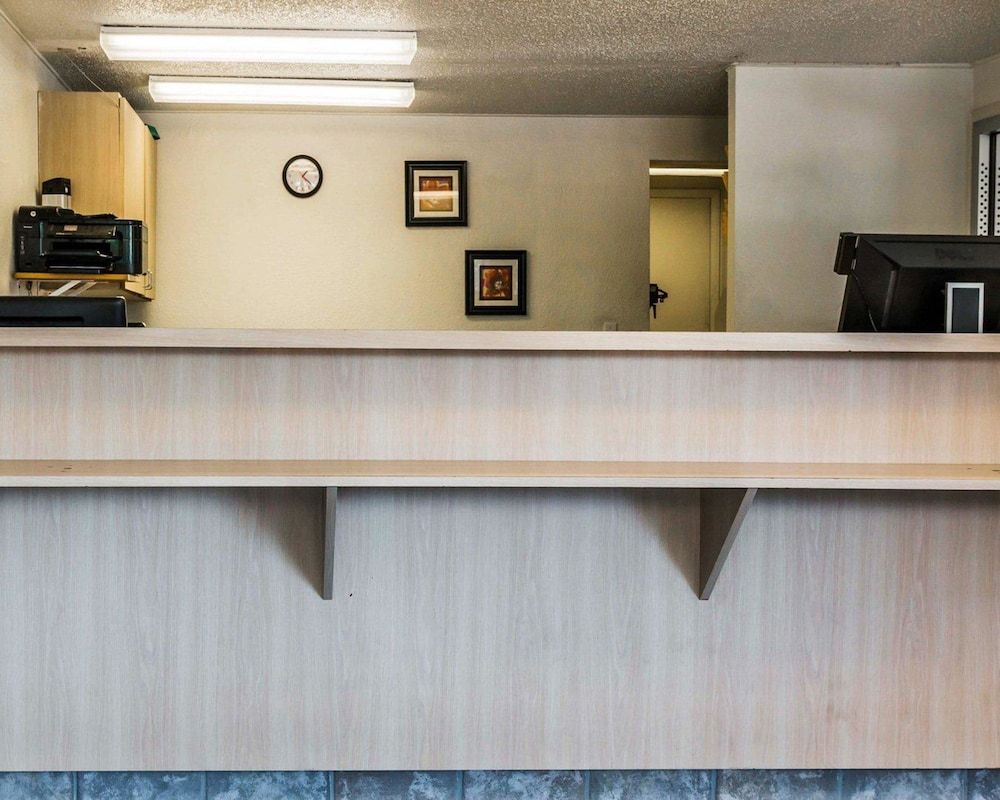 Rodeway Inn Auburn Hills - Detroit 2