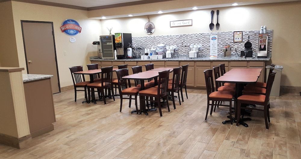 Baymont By Wyndham Belleville Airport Area 3