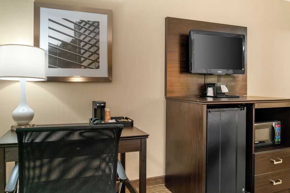 Quality Inn & Suites Monroe Area 3