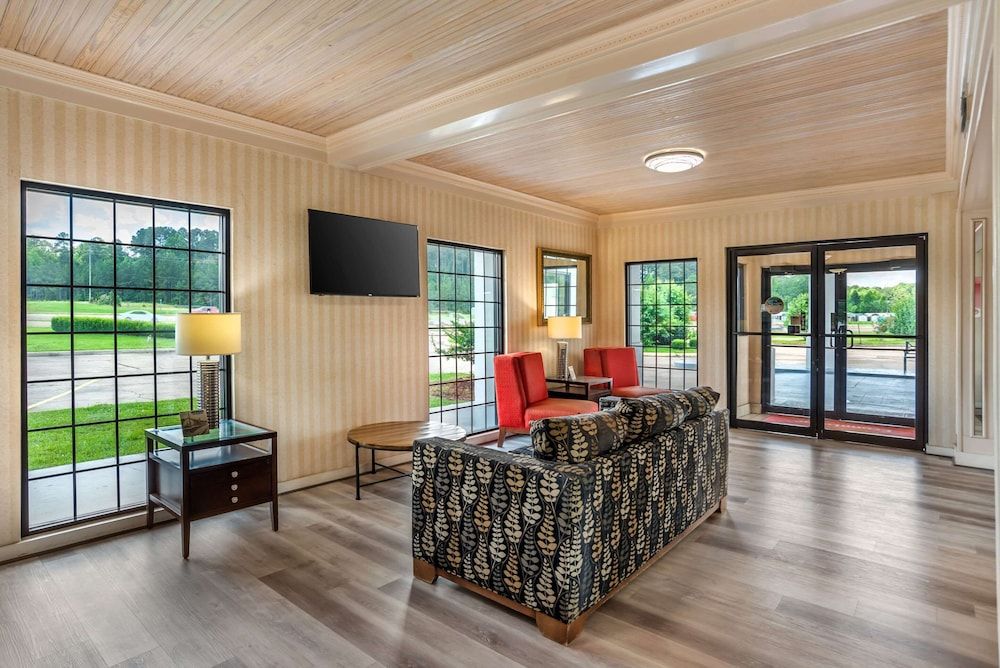 Econo Lodge Inn & Suites Philadelphia 2