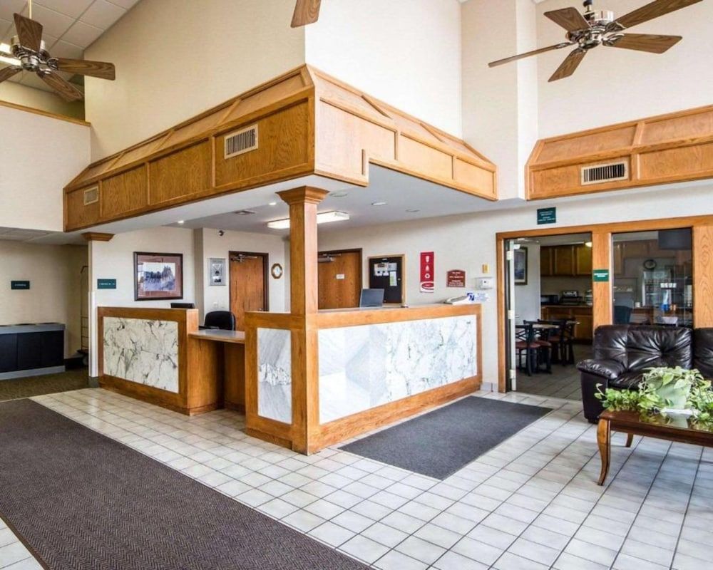 Baymont by Wyndham Blackwell I-35 2