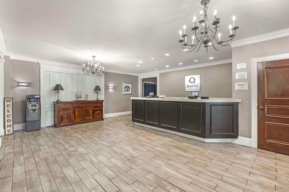 Quality Inn & Suites Santee I-95 3