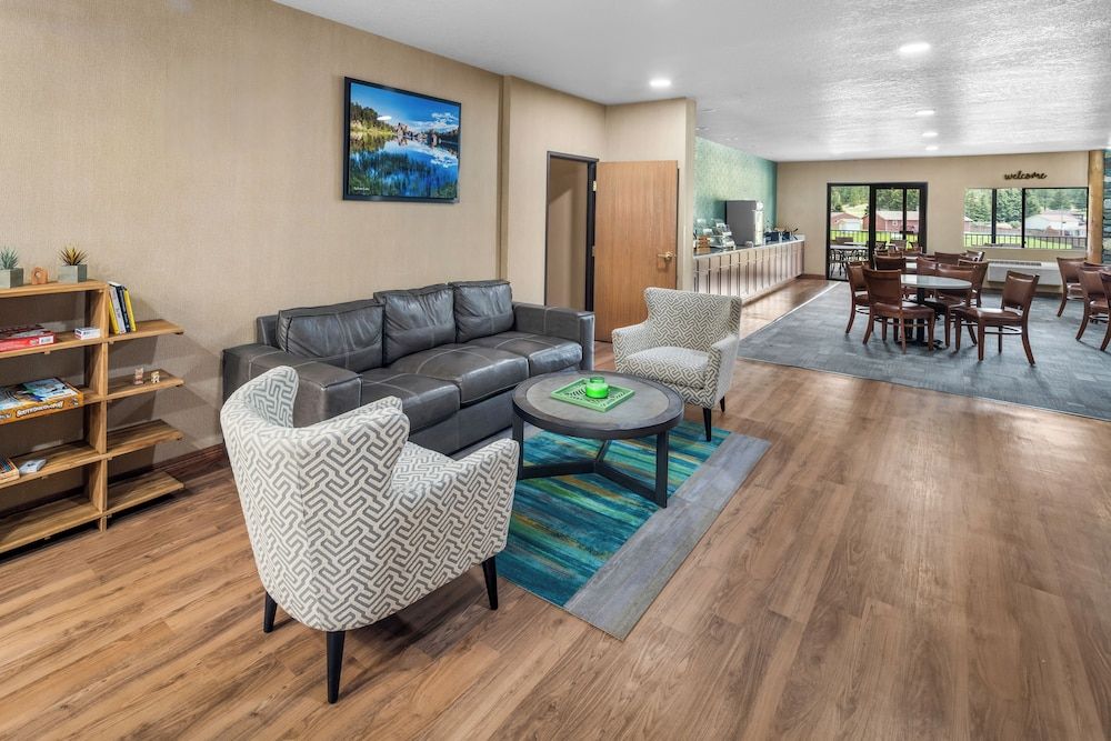 EverSpring Inn & Suites 3