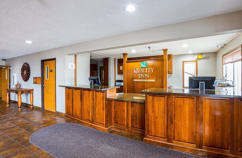 Quality Inn Mitchell Area 2