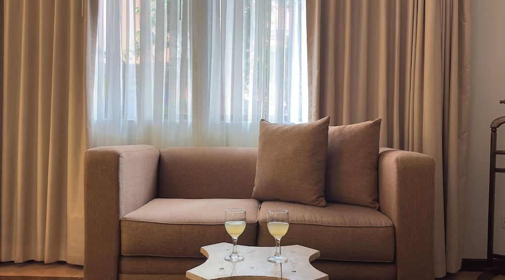 Portal del Angel Hotel 3