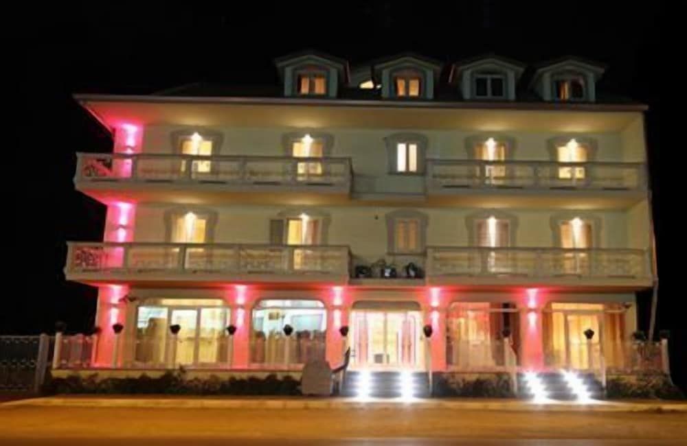Palace Hotel Una Nuova Strada 4 estrelas em Nocera Terinese