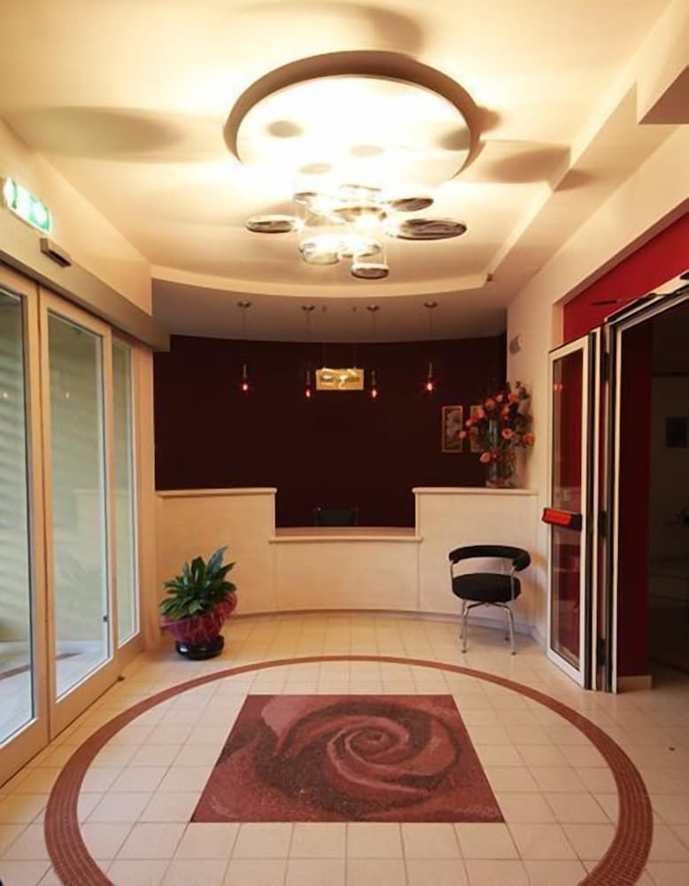 Palace Hotel Una Nuova Strada 2