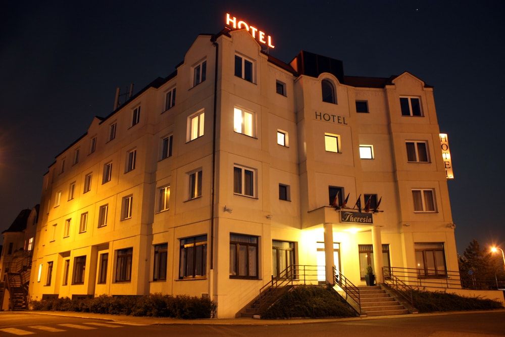 Hotel Theresia Kolín 3 estrelas em Kolín