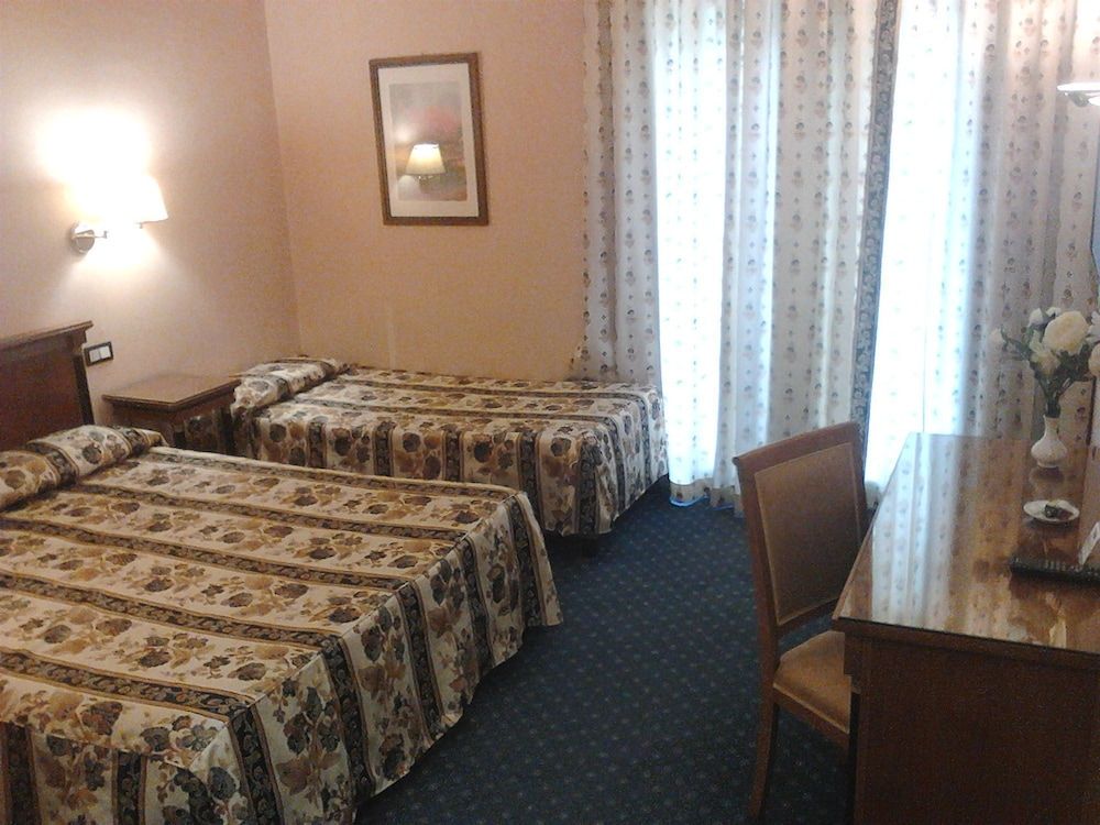 Filippone Hotel & Ristorante 3 estrelas em Gioia dei Marsi