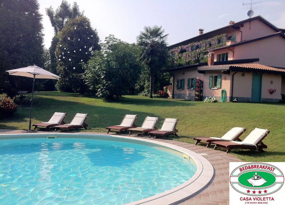 Casa Violetta - Bed & Breakfast -1 estrelas em Agrate Conturbia