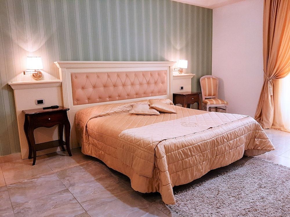 Regina di Saba Hotel - Villa Ricevimenti 4 estrelas em Grottaminarda