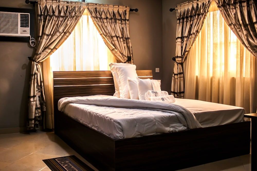 The Oragon Hotel 3