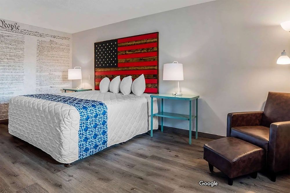 Super 8 by Wyndham Daleville/Fort Novosel 3