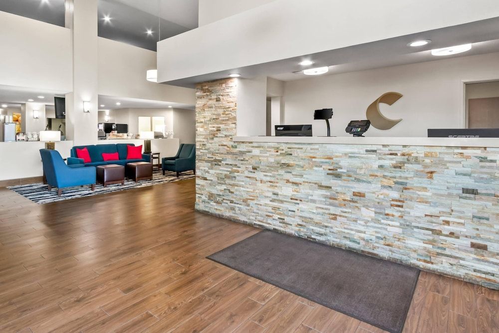 Comfort Inn & Suites Surprise Near Sun City West 2