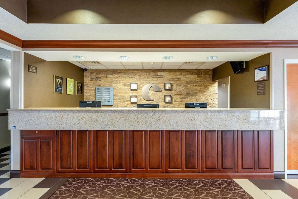 Comfort Suites Stevensville - St. Joseph 2