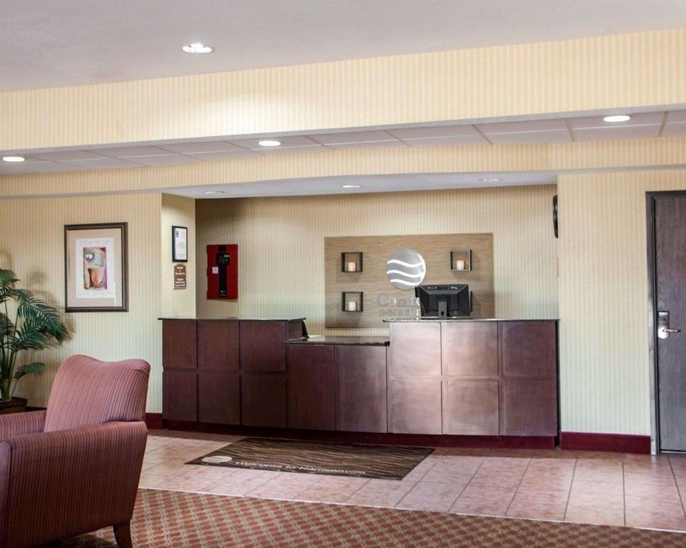 Comfort Inn & Suites Harrisonville 3