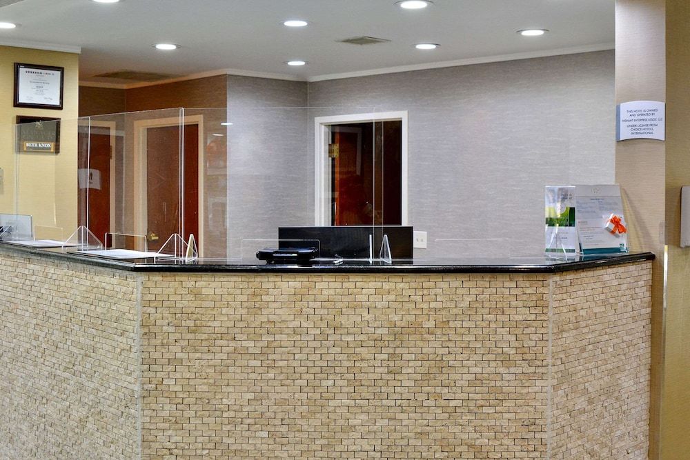 Quality Inn Union US Hwy 176 2