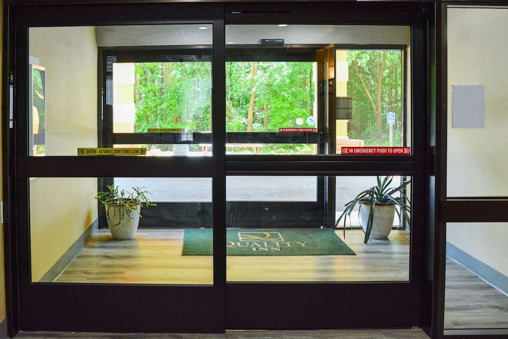 Quality Inn Union US Hwy 176 3