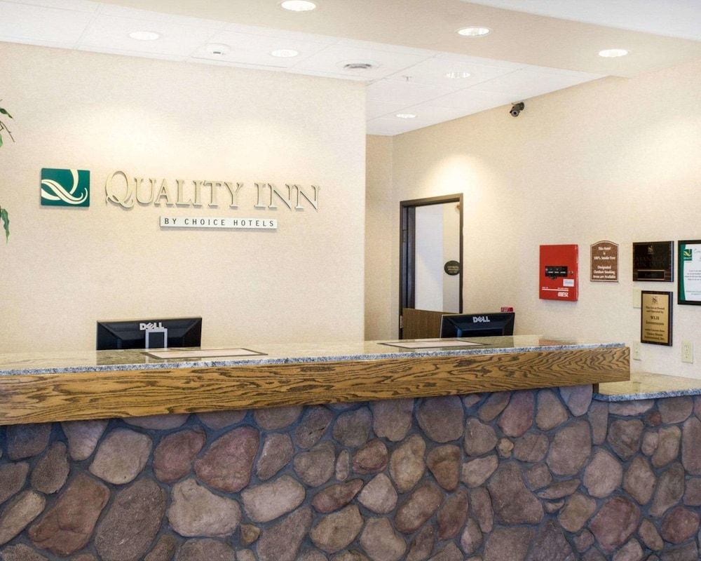 Quality Inn Oacoma 2