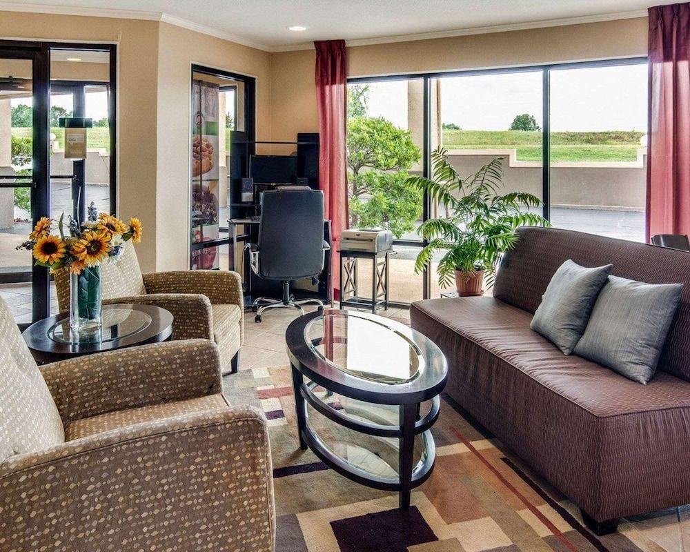 Quality Inn Mt. Pleasant 2