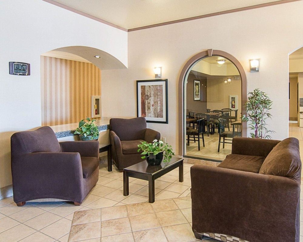 Comfort Inn I-20 Midland Stanton 2